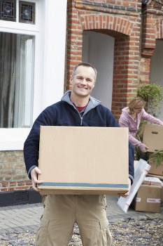 Man and van moving household items in Romford