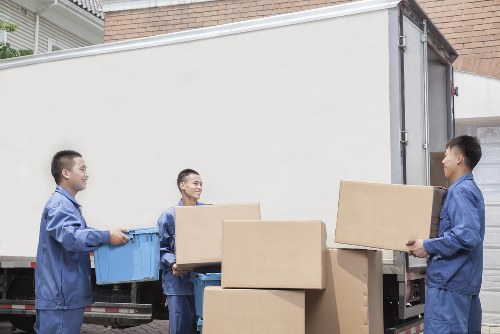 Preparing boxes and household items for a local move