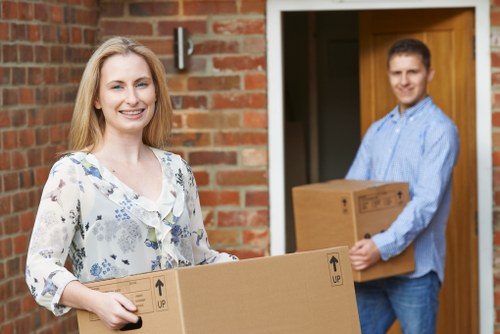 Preparation checklist and moving day support in Romford