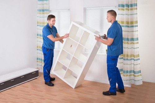 Removal truck hire for flat and house relocations in Romford